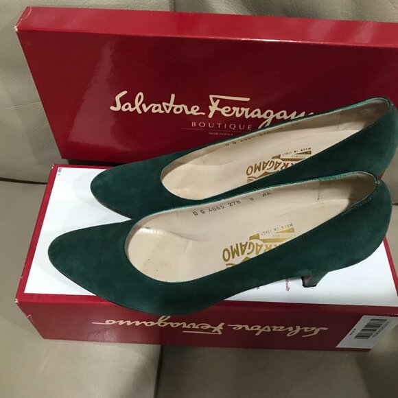 SALVATORE FERRAGAMO HEEL (NARROW) (PREOWNED) SIZE 8 2A - Picture 2 of 4